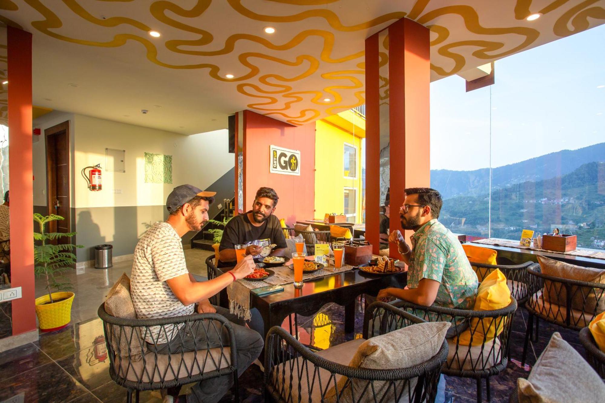 The Hosteller Khajjiar Ngoại thất bức ảnh