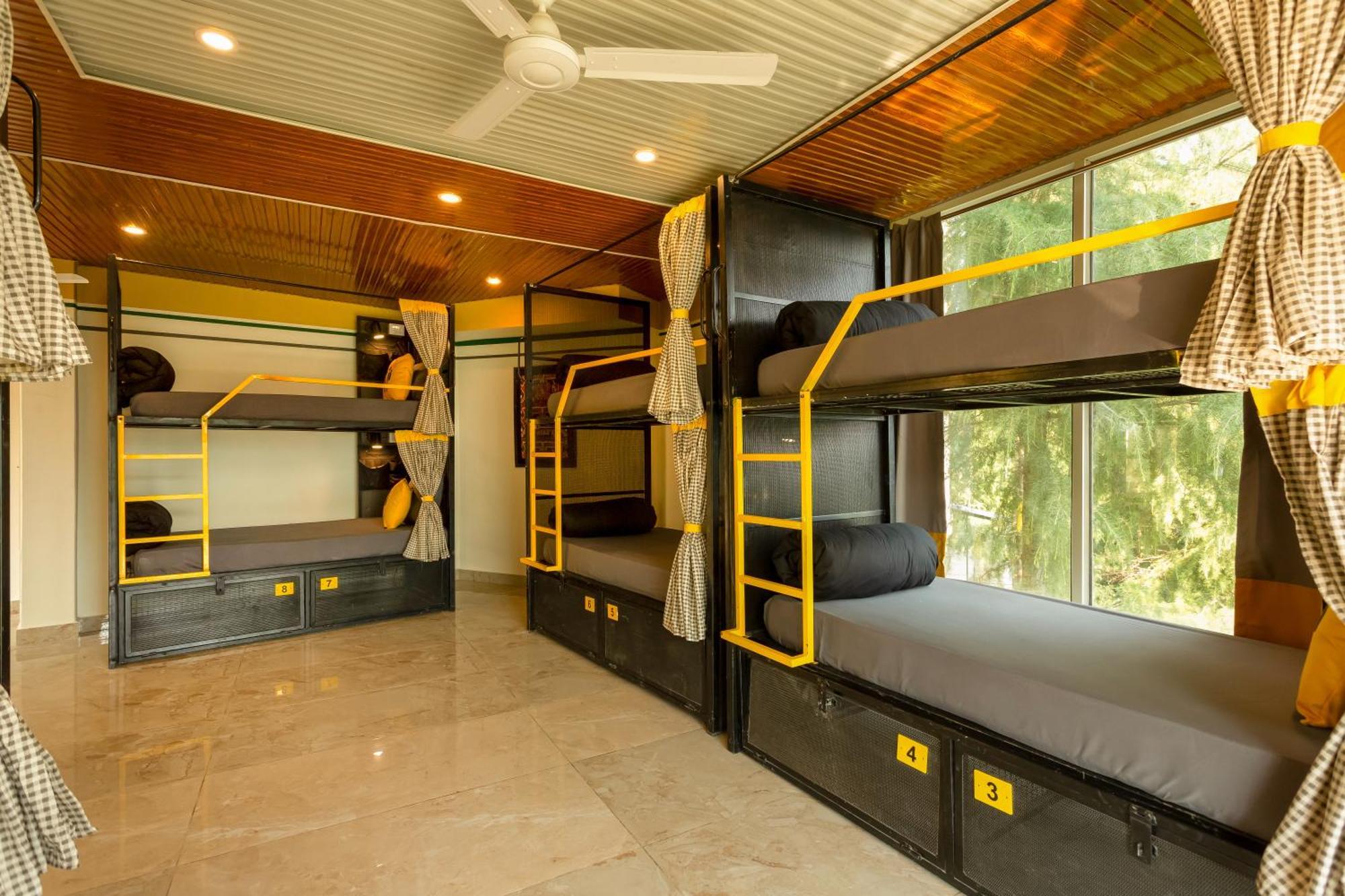 The Hosteller Khajjiar Ngoại thất bức ảnh