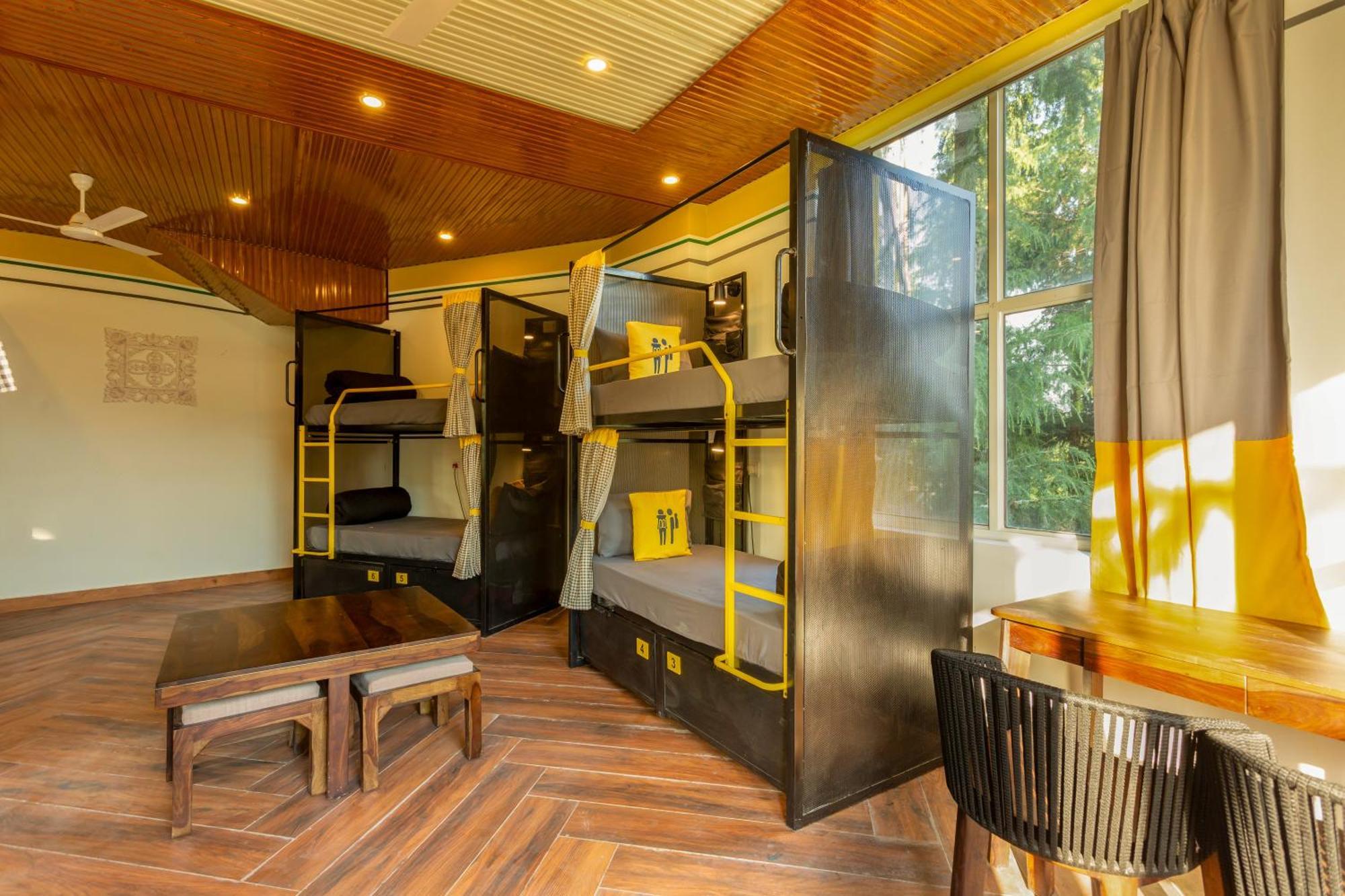 The Hosteller Khajjiar Ngoại thất bức ảnh