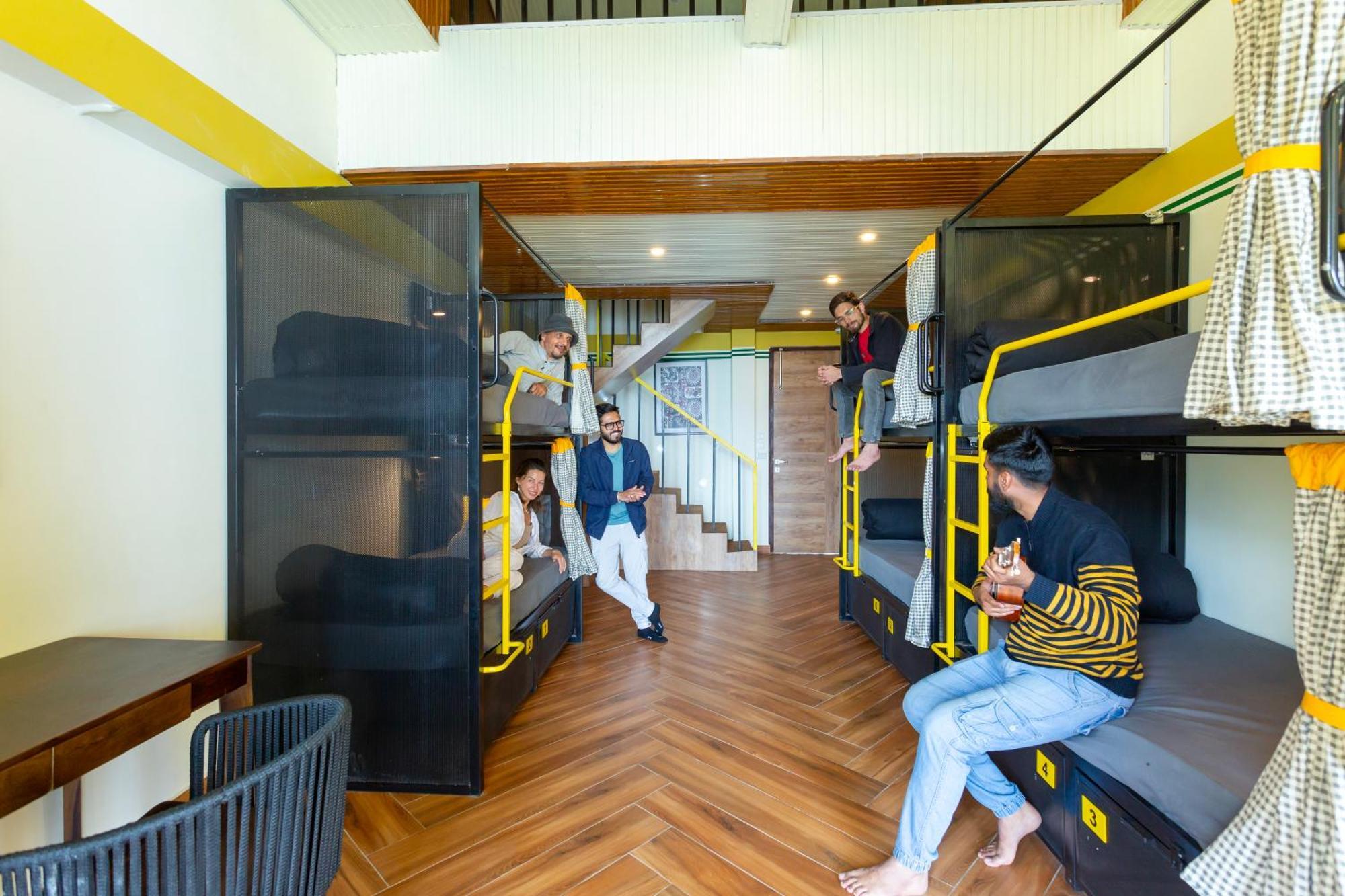 The Hosteller Khajjiar Ngoại thất bức ảnh