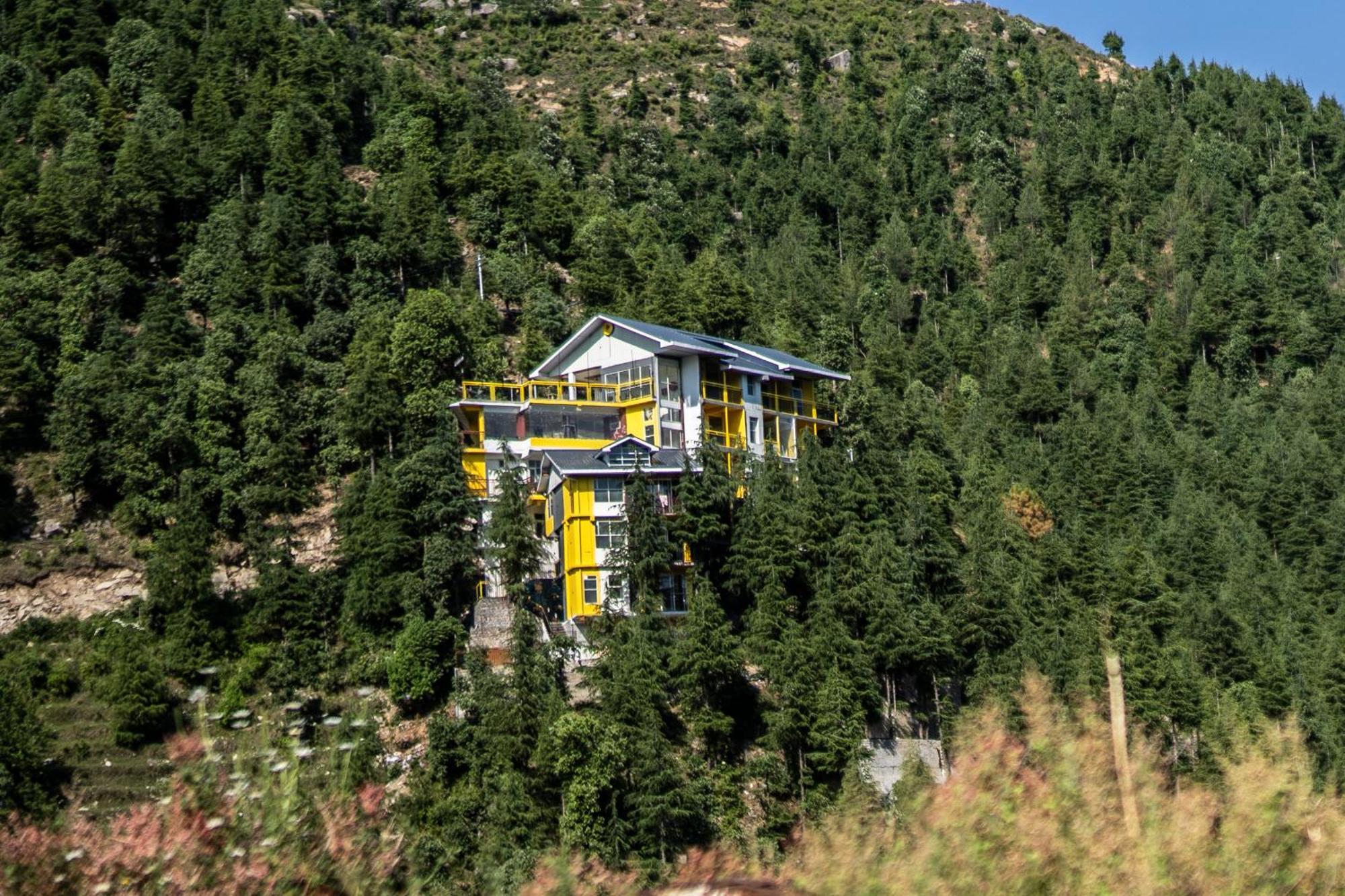 The Hosteller Khajjiar Ngoại thất bức ảnh