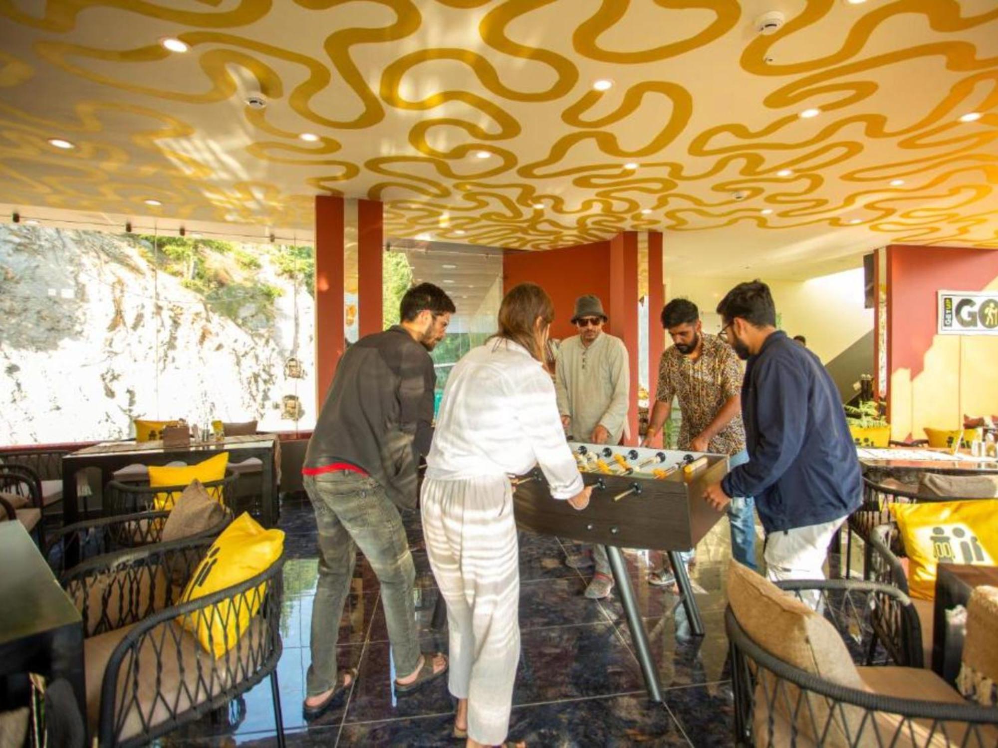 The Hosteller Khajjiar Ngoại thất bức ảnh