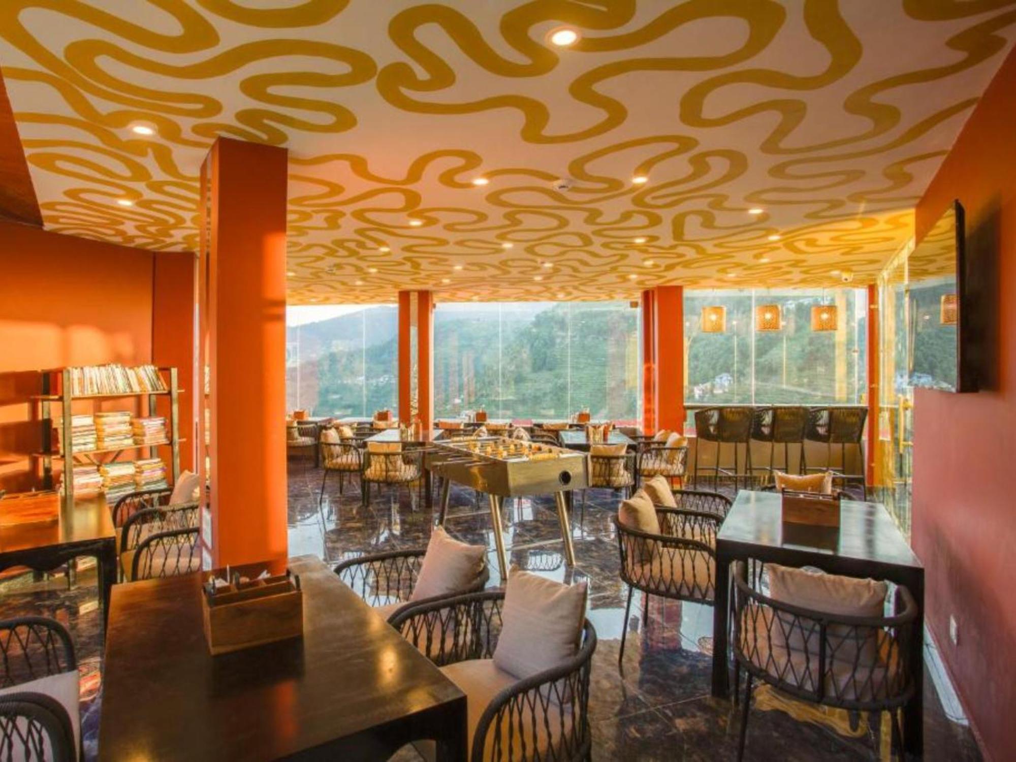 The Hosteller Khajjiar Ngoại thất bức ảnh
