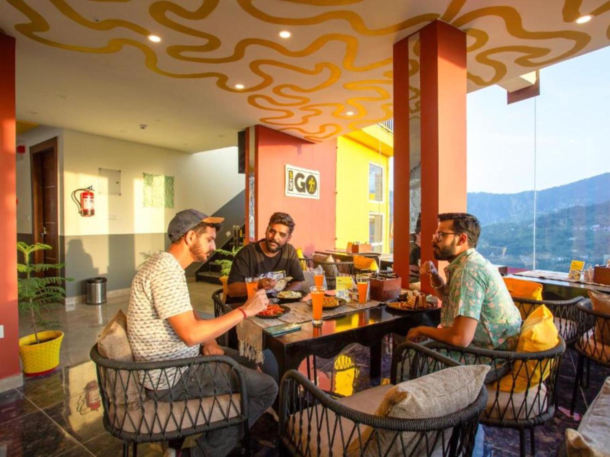 The Hosteller Khajjiar Ngoại thất bức ảnh
